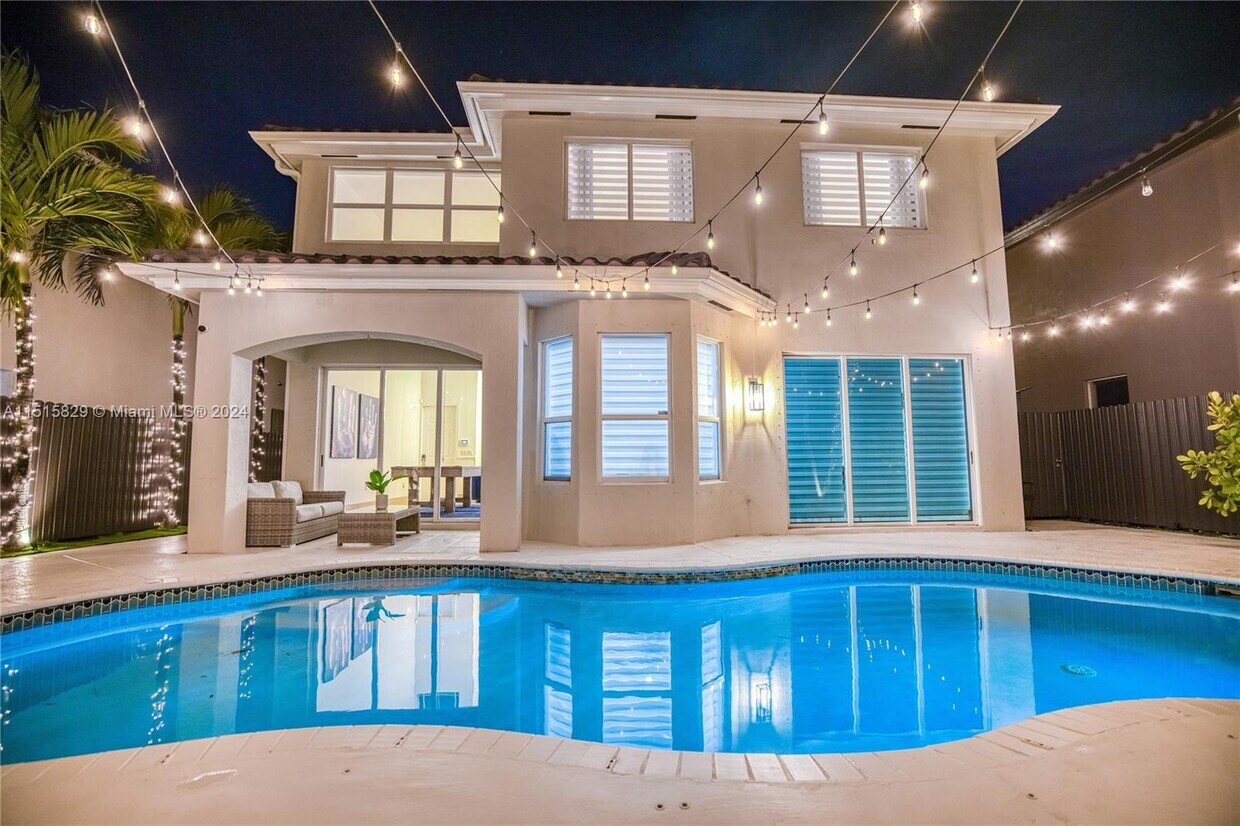 Foto principal - 14114 SW 154th St