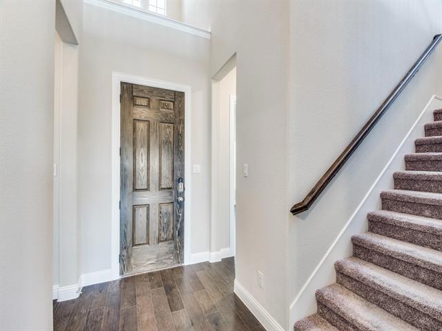 Foto del edificio - 12714 Royal Oaks Ln