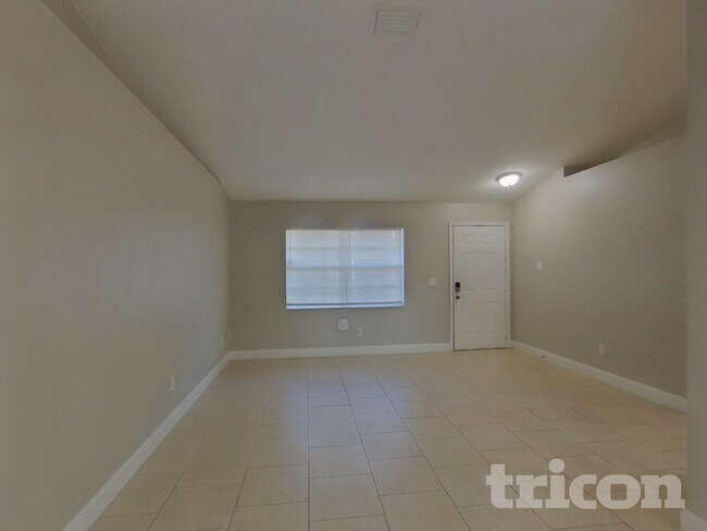 Foto del edificio - 2527 Orange Ave