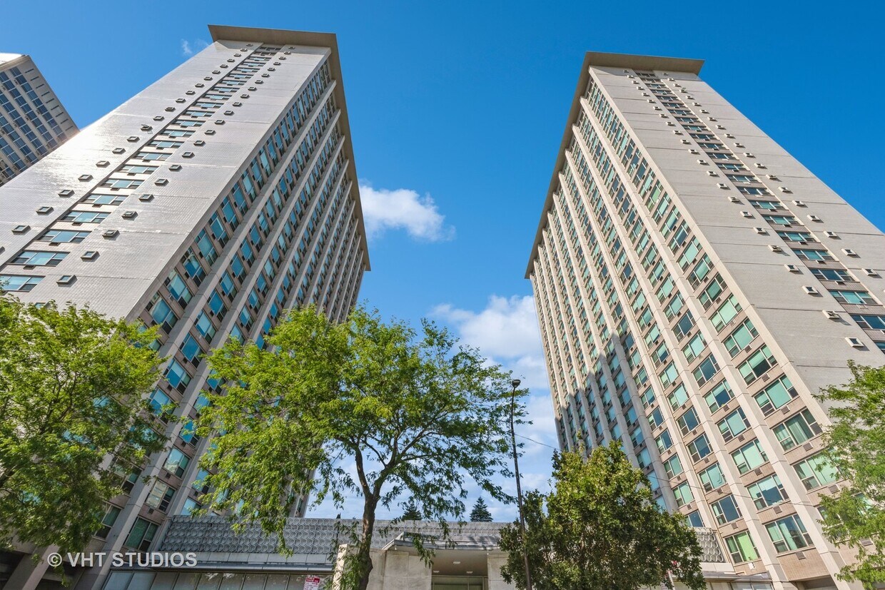 Primary Photo - 3600 N Lake Shore Dr