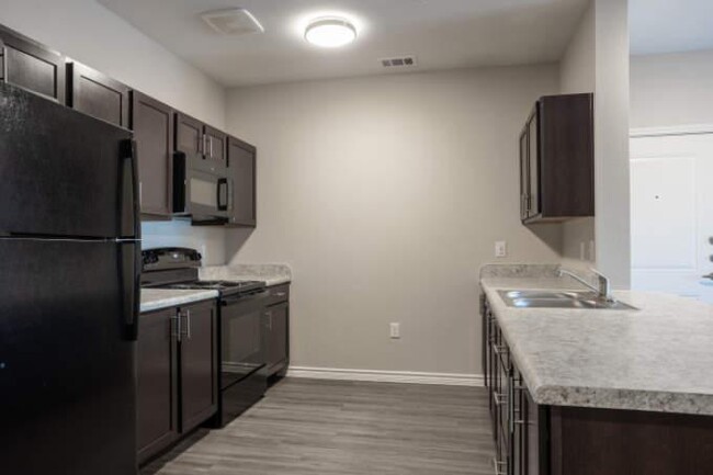 Building Photo - 1 bedroom in Austin TX 78748