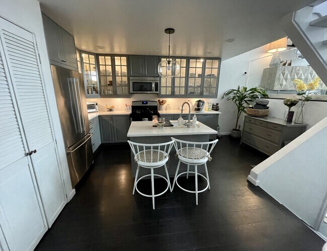 Foto del edificio - 100 Driftwood St