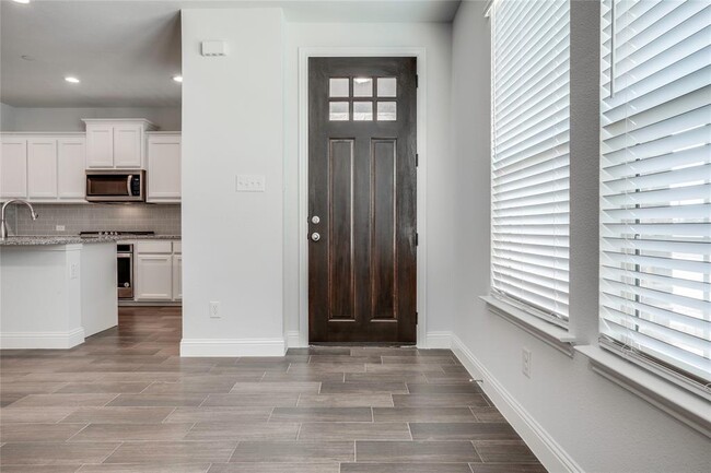 Foto del edificio - 5512 Crawford Dr