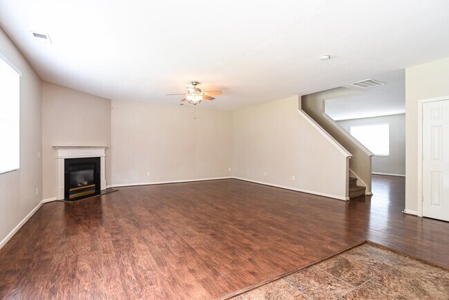 Foto del edificio - 6510 Blackwood Ln