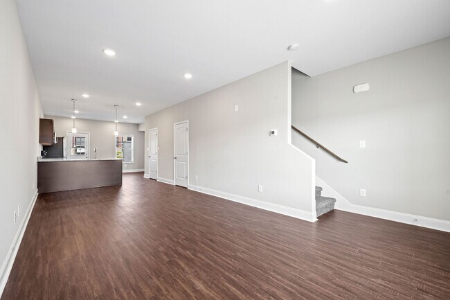 Foto del edificio - Harmony Square Townhomes