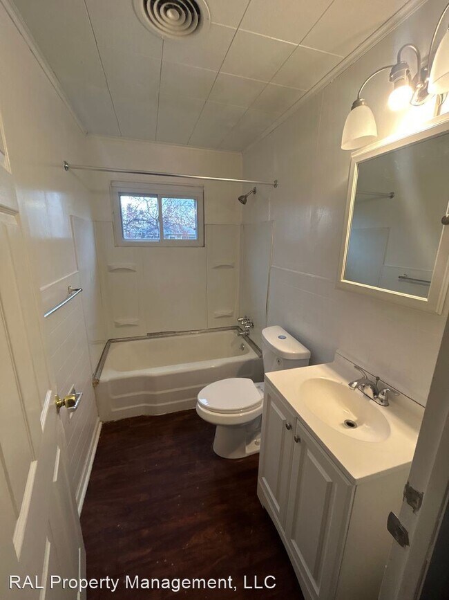 Foto del edificio - 2 br, 1 bath House - 1555 E 172nd St