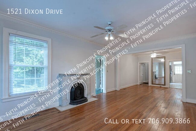 Building Photo - 1521 S Dixon Dr