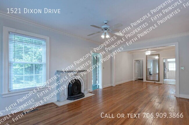 Foto del edificio - 1521 S Dixon Dr