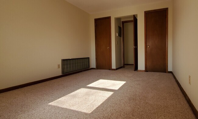 Foto del edificio - 781 Poquonnock Rd