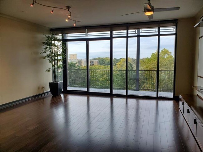 Foto del edificio - 2233 Peachtree Rd NE