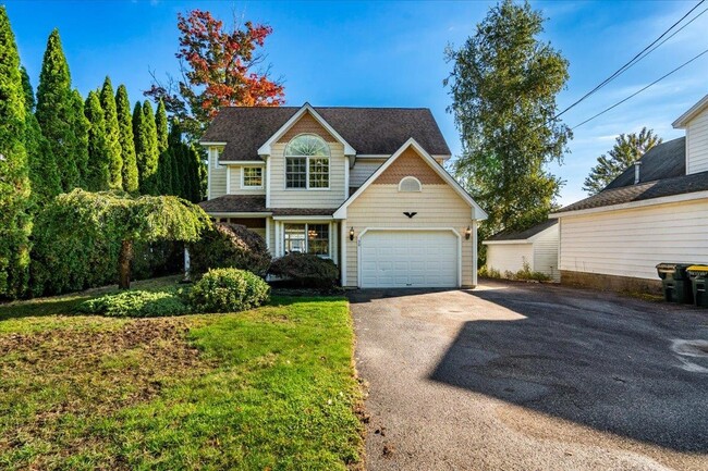 Building Photo - 50 Paugus Park Rd