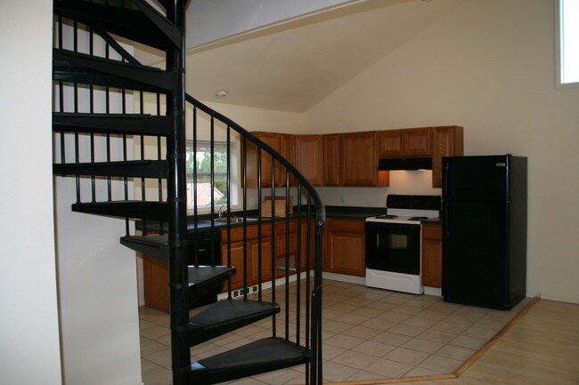 Foto del edificio - 543 E Residence St