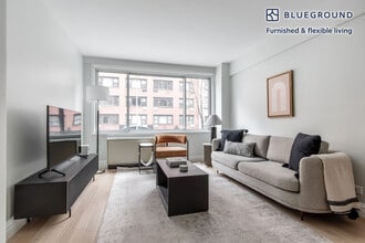 Building Photo - 340 E 51st St