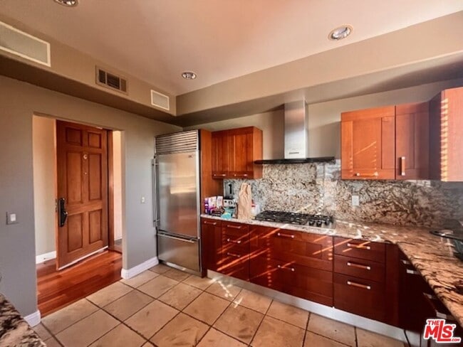 Building Photo - 8609 W Knl Dr