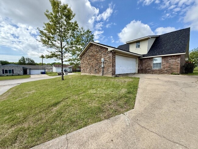 Building Photo - 1001 Weiss Ave