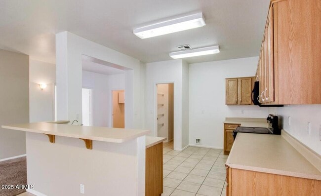 Building Photo - 388 E Palomino Way