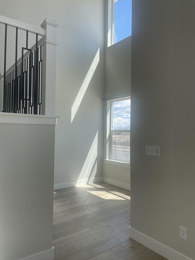 Building Photo - 3772 Canyon Falls Dr