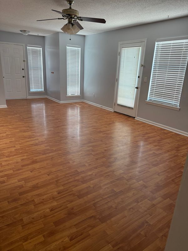 Building Photo - 12615 Enchanted Hollow Dr