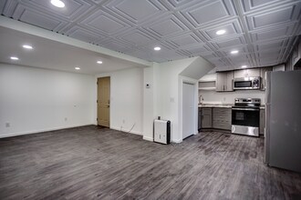 Building Photo - 308 E Mary St