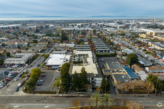 Aerial Photo - Courtyard Apartments