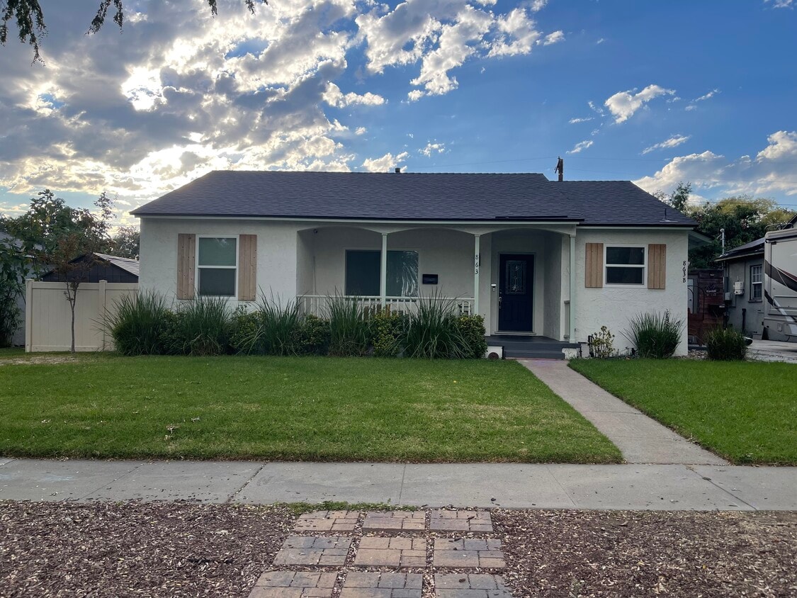 Foto principal - 863 N 11th Ave