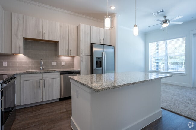 Holly - Kitchen - Ivy Point Cinco Ranch