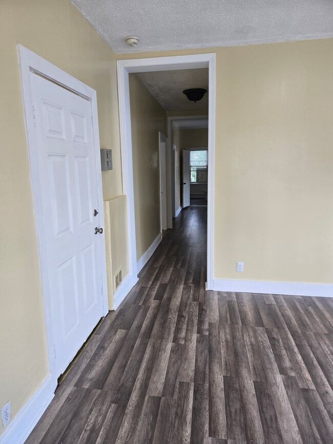 Foto del edificio - 79 Wesleyan Ave