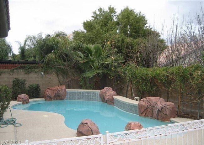 Foto del edificio - 3340 Alcudia Bay Ave