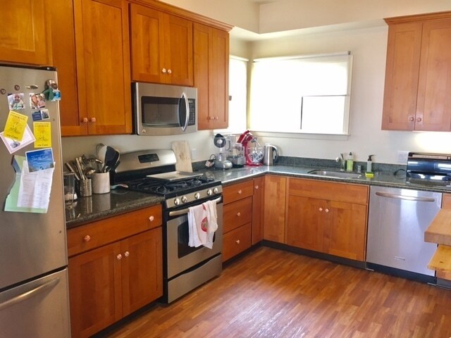 Foto del edificio - 2425 Larkin St