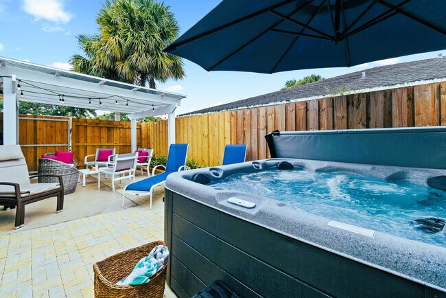 Foto del edificio - 9130 E Highland Pines Blvd