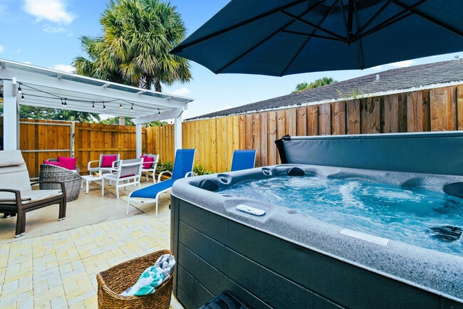 Foto del edificio - 9130 E Highland Pines Blvd