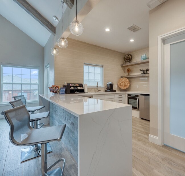 Braunfels Place apartments — community photo - Braunfels Place
