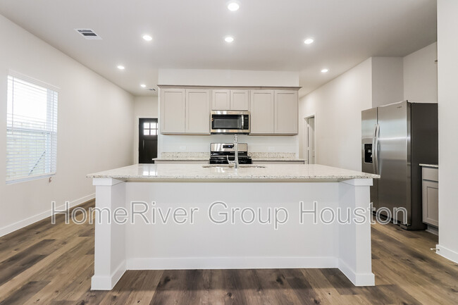 Building Photo - 17334 Gentle Doves Ln