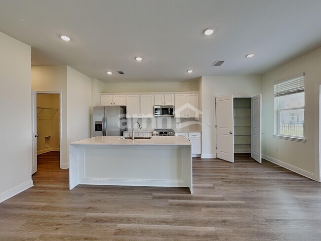 Foto del edificio - 5972 River Farm Ave