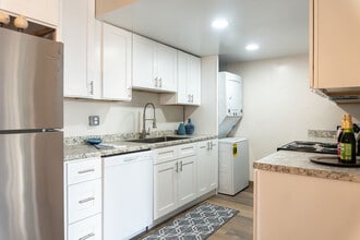 Building Photo - 2765 W Tharpe St