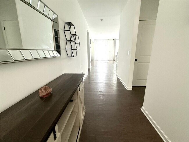 Foto del edificio - 5575 Coltman Dr