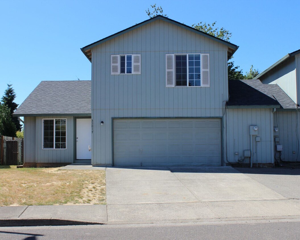 Foto principal - 4 br, 2.5 ba home in Scappoose neighborhood