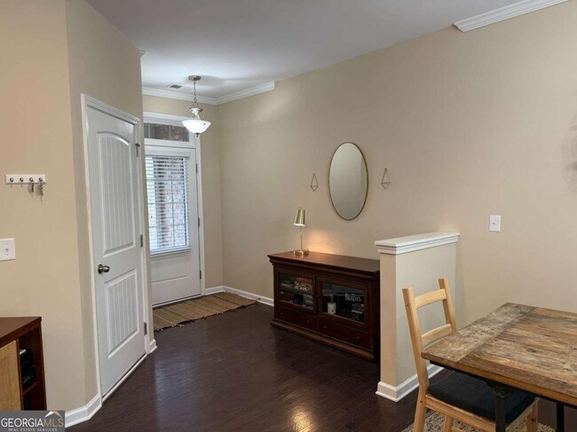 Foto del edificio - 1055 Hampton Oaks Dr