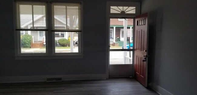 Building Photo - Townhouse in Downtown Smyrna - $1550.00 per Month!