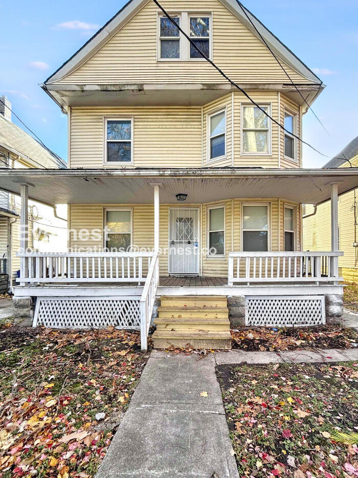 3443 Regent Rd Cleveland, OH 44127 – photo 1