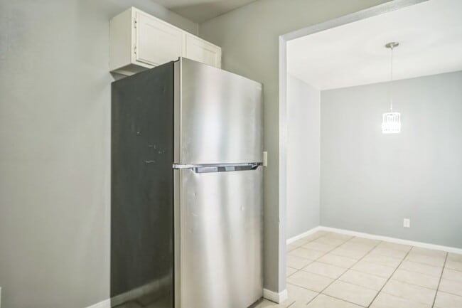 Building Photo - 3921 Torsby Pl