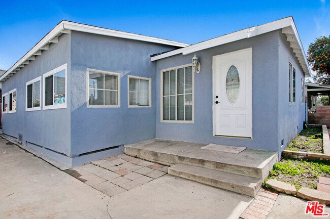 Building Photo - 609 Pico St