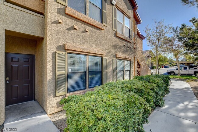 Foto del edificio - 8250 N Grand Canyon Dr