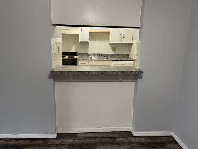 Interior Photo - Southern Hills Townhouses &amp; Apartments...