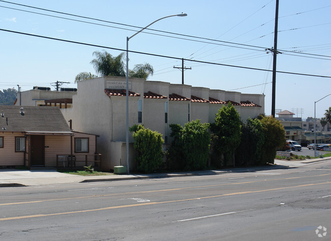 Building Photo - University Gateway Apartments