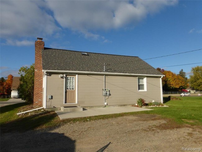 Building Photo - 157 W Drahner Rd
