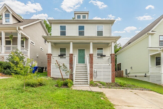 Photo - 117 Dunstan Ave House