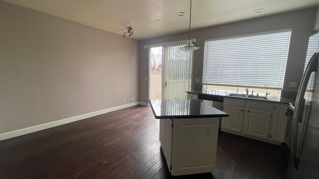 Foto del edificio - 455 Indian Bay - 30% Rental Fee