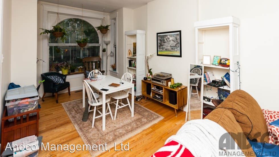 Foto principal - 3046 N Clifton Ave
