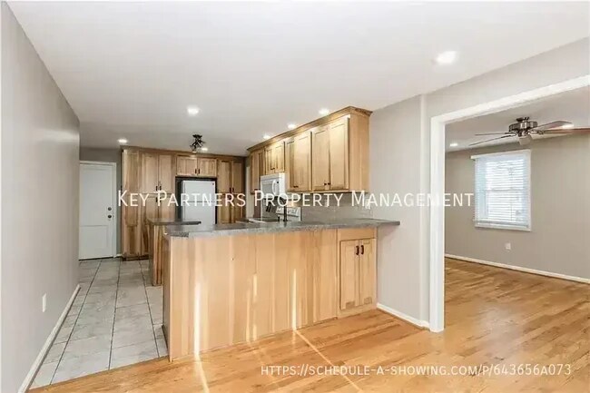 Foto del edificio - 4931 W 72nd Terrace